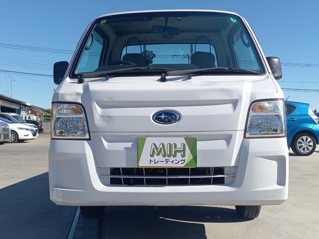 サンバートラック ＴＢ　３方開　パートタイム４ＷＤ　５速マニュアル　ＥＴＣ　エアコン　ドアバイザー　社外オーディオ　ヘッドライトレベライザー　軽トラック　運転席エアバッグ　スペアタイヤ（15枚目）