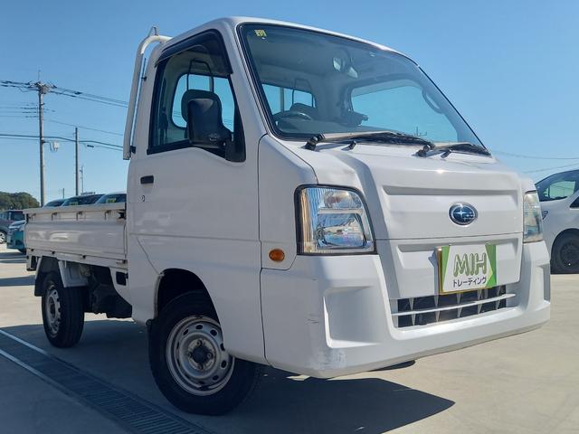 サンバートラック ＴＢ　３方開　パートタイム４ＷＤ　５速マニュアル　ＥＴＣ　エアコン　ドアバイザー　社外オーディオ　ヘッドライトレベライザー　軽トラック　運転席エアバッグ　スペアタイヤ（16枚目）