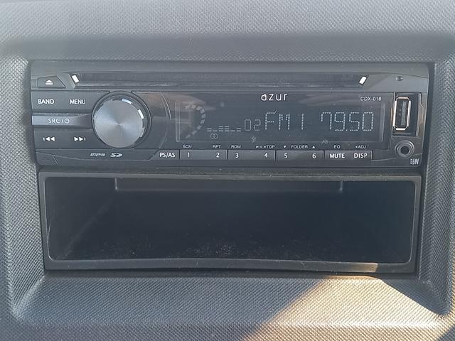 サンバートラック ＴＢ　３方開　パートタイム４ＷＤ　５速マニュアル　ＥＴＣ　エアコン　ドアバイザー　社外オーディオ　ヘッドライトレベライザー　軽トラック　運転席エアバッグ　スペアタイヤ（27枚目）