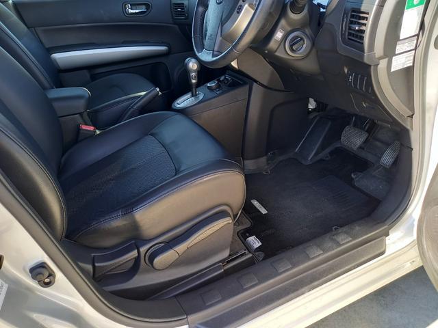 エクストレイル ２０Ｘｔｔ　ナビ　ＴＶ　バックモニター　Ｂｌｕｅｔｏｏｔｈ　全席シートヒーター　ＨＩＤ　オートライト　ＥＴＣ　切替式４ＷＤ　インテリジェントキー　フォグランプ　クルーズコントロール　純正１８インチアルミホイール（12枚目）