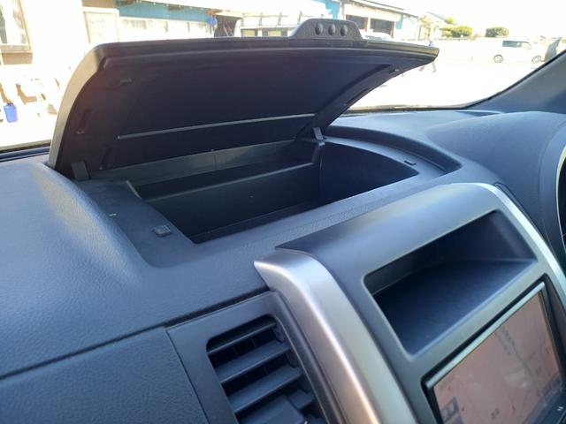 エクストレイル ２０Ｘｔｔ　ナビ　ＴＶ　バックモニター　Ｂｌｕｅｔｏｏｔｈ　全席シートヒーター　ＨＩＤ　オートライト　ＥＴＣ　切替式４ＷＤ　インテリジェントキー　フォグランプ　クルーズコントロール　純正１８インチアルミホイール（14枚目）