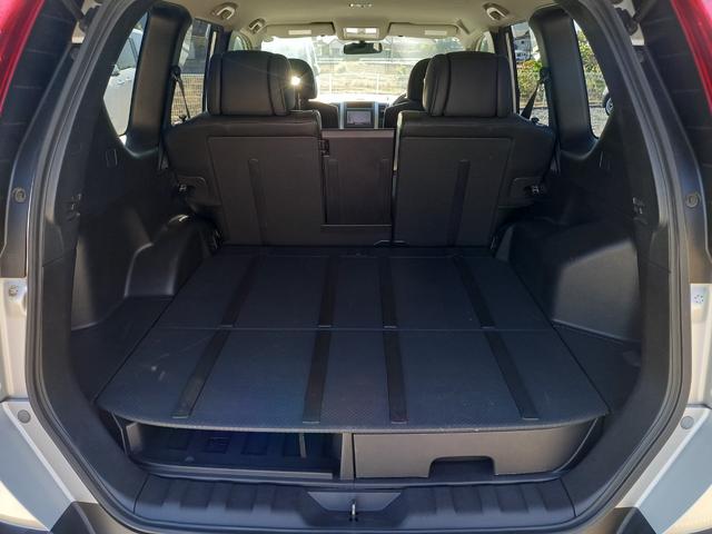 エクストレイル ２０Ｘｔｔ　ナビ　ＴＶ　バックモニター　Ｂｌｕｅｔｏｏｔｈ　全席シートヒーター　ＨＩＤ　オートライト　ＥＴＣ　切替式４ＷＤ　インテリジェントキー　フォグランプ　クルーズコントロール　純正１８インチアルミホイール（26枚目）