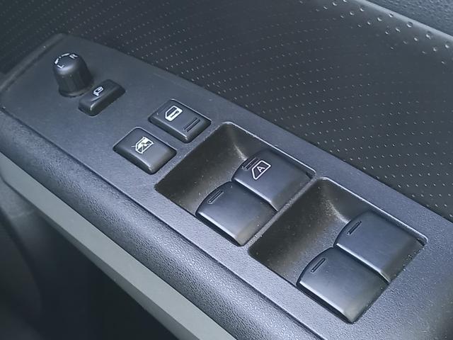 エクストレイル ２０Ｘｔｔ　ナビ　ＴＶ　バックモニター　Ｂｌｕｅｔｏｏｔｈ　全席シートヒーター　ＨＩＤ　オートライト　ＥＴＣ　切替式４ＷＤ　インテリジェントキー　フォグランプ　クルーズコントロール　純正１８インチアルミホイール（47枚目）