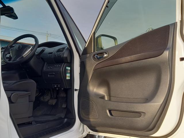 セレナ ２０Ｘ　Ｖセレクション＋セーフティ　Ｓ－ハイブリッド　ナビ　ＴＶ　全方位モニター　クルーズコントロール　両側パワースライドドア　プッシュスタート　インテリジェントキー　エマージェンシーブレーキ　８人乗　１５インチアルミホイール　Ｂｌｕｅｔｏｏｔｈ　ＥＴＣ（15枚目）