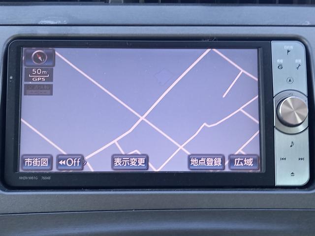 プリウス Ｇ　ナビ　ＴＶ　バックカメラ　Ｂｌｕｅｔｏｏｔｈオーディオ　クルーズコントロール　ＥＴＣ　電動シート　プッシュスタート　スマートキー　スペアキー　純正１５インチアルミホイール　ドアバイザー　トノカバー（4枚目）