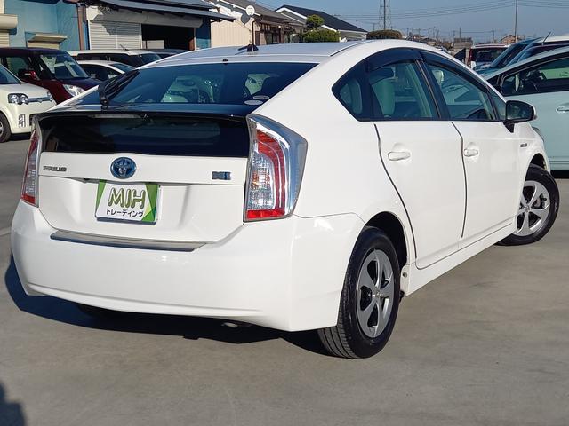 プリウス Ｇ　ナビ　ＴＶ　バックカメラ　Ｂｌｕｅｔｏｏｔｈオーディオ　クルーズコントロール　ＥＴＣ　電動シート　プッシュスタート　スマートキー　スペアキー　純正１５インチアルミホイール　ドアバイザー　トノカバー（32枚目）