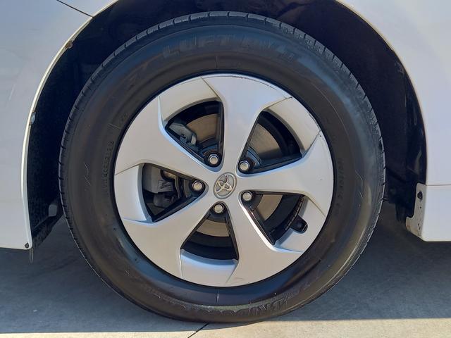 プリウス Ｇ　ナビ　ＴＶ　バックカメラ　Ｂｌｕｅｔｏｏｔｈオーディオ　クルーズコントロール　ＥＴＣ　電動シート　プッシュスタート　スマートキー　スペアキー　純正１５インチアルミホイール　ドアバイザー　トノカバー（50枚目）