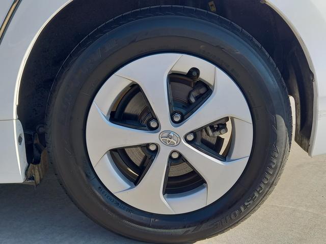 プリウス Ｇ　ナビ　ＴＶ　バックカメラ　Ｂｌｕｅｔｏｏｔｈオーディオ　クルーズコントロール　ＥＴＣ　電動シート　プッシュスタート　スマートキー　スペアキー　純正１５インチアルミホイール　ドアバイザー　トノカバー（51枚目）
