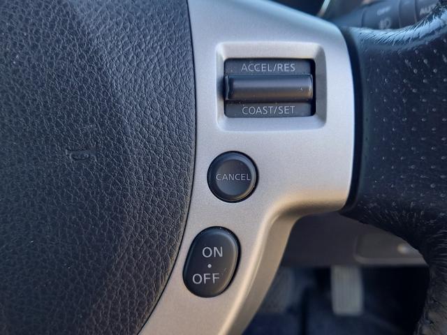 エクストレイル ２０Ｘｔｔ　４ＷＤ／ナビ／クルーズコントロール／シートヒーター／ＥＴＣ　オートライト／フォグランプ／スマートキー／ヒルディセントコントロール／オートエアコン／ルーフレール／純正１７インチアルミホイール／防水シート（8枚目）