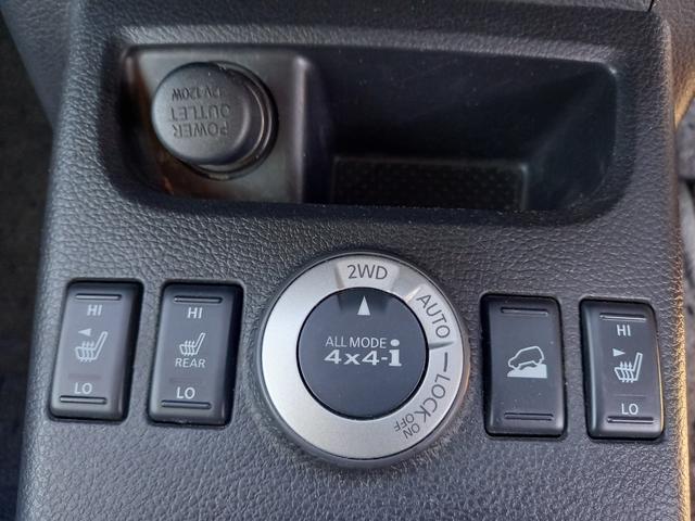 エクストレイル ２０Ｘｔｔ　４ＷＤ／ナビ／クルーズコントロール／シートヒーター／ＥＴＣ　オートライト／フォグランプ／スマートキー／ヒルディセントコントロール／オートエアコン／ルーフレール／純正１７インチアルミホイール／防水シート（13枚目）