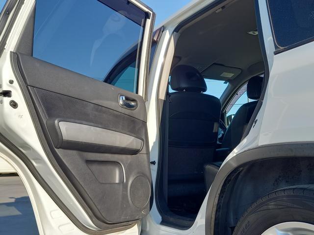 エクストレイル ２０Ｘｔｔ　４ＷＤ／ナビ／クルーズコントロール／シートヒーター／ＥＴＣ　オートライト／フォグランプ／スマートキー／ヒルディセントコントロール／オートエアコン／ルーフレール／純正１７インチアルミホイール／防水シート（26枚目）