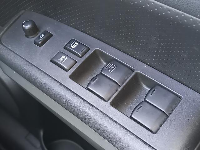 エクストレイル ２０Ｘｔｔ　４ＷＤ／ナビ／クルーズコントロール／シートヒーター／ＥＴＣ　オートライト／フォグランプ／スマートキー／ヒルディセントコントロール／オートエアコン／ルーフレール／純正１７インチアルミホイール／防水シート（43枚目）