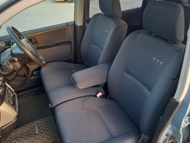 ｅＫスポーツ リミテッドエディション　ベンチシート　キーレスエントリー　純正１３インチアルミホイール　ドアバイザー　エアコン　パワーウィンドウ　パワーステリング　電動格納ミラー　運転席・助手席エアバッグ　ＡＢＳ（10枚目）