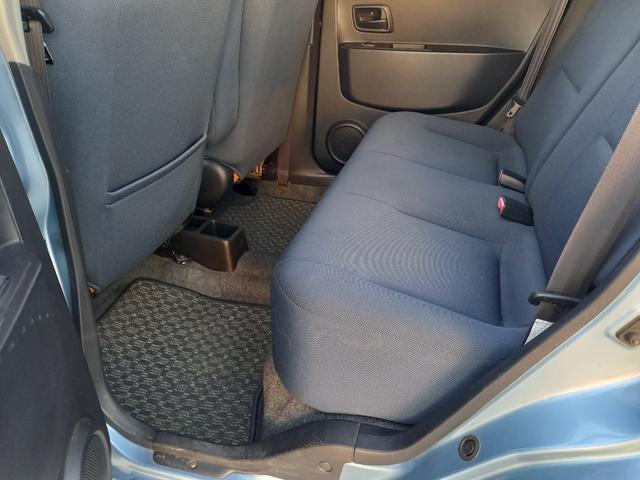 ｅＫスポーツ リミテッドエディション　ベンチシート　キーレスエントリー　純正１３インチアルミホイール　ドアバイザー　エアコン　パワーウィンドウ　パワーステリング　電動格納ミラー　運転席・助手席エアバッグ　ＡＢＳ（18枚目）