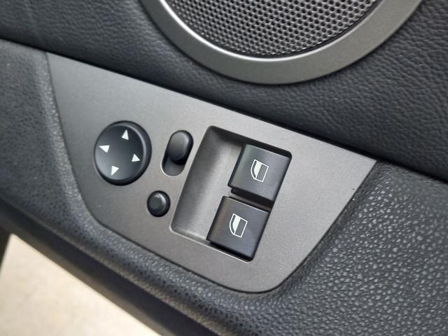 Z4 2.2i 電動ルーフ不良 ナビ シートヒーター フロントフォグランプ 純正17インチアルミホイール キーレスエントリー スペアキー ブラックレザーシート ETC HIDヘッドライト 電動格納ミラー(11枚目)
