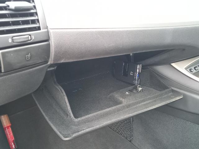 Z4 2.2i 電動ルーフ不良 ナビ シートヒーター フロントフォグランプ 純正17インチアルミホイール キーレスエントリー スペアキー ブラックレザーシート ETC HIDヘッドライト 電動格納ミラー(14枚目)