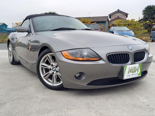 Z4 2.2i 電動ルーフ不良 ナビ シートヒーター フロントフォグランプ 純正17インチアルミホイール キーレスエントリー スペアキー ブラックレザーシート ETC HIDヘッドライト 電動格納ミラー(19枚目)