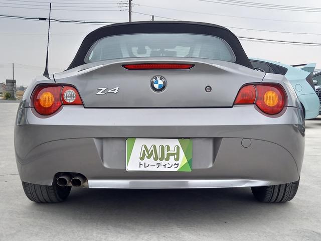 Z4 2.2i 電動ルーフ不良 ナビ シートヒーター フロントフォグランプ 純正17インチアルミホイール キーレスエントリー スペアキー ブラックレザーシート ETC HIDヘッドライト 電動格納ミラー(23枚目)