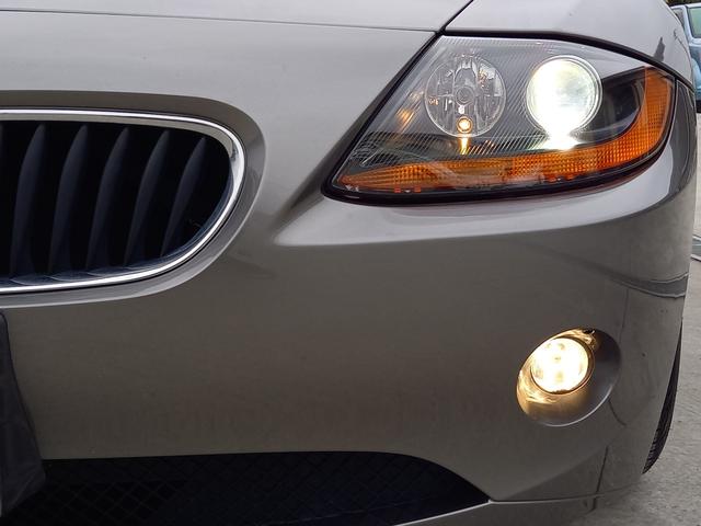 Z4 2.2i 電動ルーフ不良 ナビ シートヒーター フロントフォグランプ 純正17インチアルミホイール キーレスエントリー スペアキー ブラックレザーシート ETC HIDヘッドライト 電動格納ミラー(26枚目)