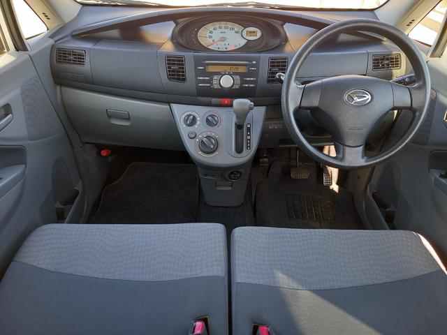 ムーヴ Ｌ　電動格納ミラー　エアコン　パワーウィンドウ　社外１３インチアルミホイール　ベンチシート　ヘッドライトレベライザー　運転席・助手席エアバッグ　走行距離６万ｋｍ代！（2枚目）