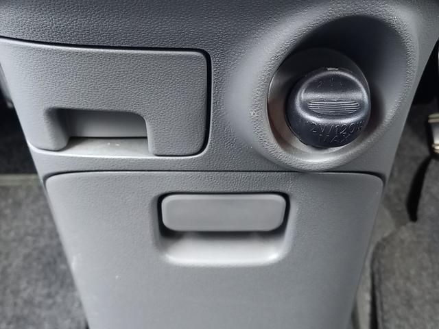 ムーヴ Ｌ　電動格納ミラー　エアコン　パワーウィンドウ　社外１３インチアルミホイール　ベンチシート　ヘッドライトレベライザー　運転席・助手席エアバッグ　走行距離６万ｋｍ代！（32枚目）
