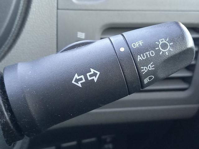 エクストレイル ２０Ｘ　パートタイム４ＷＤ　ナビ　ＴＶ　バックカメラ　ＥＴＣ　ドアバイザー　スマートキー　電動格納ミラー　純正１７インチアルミホイール　ヒルディセントコントロール　オートエアコン　ルーフレール　オートライト（6枚目）