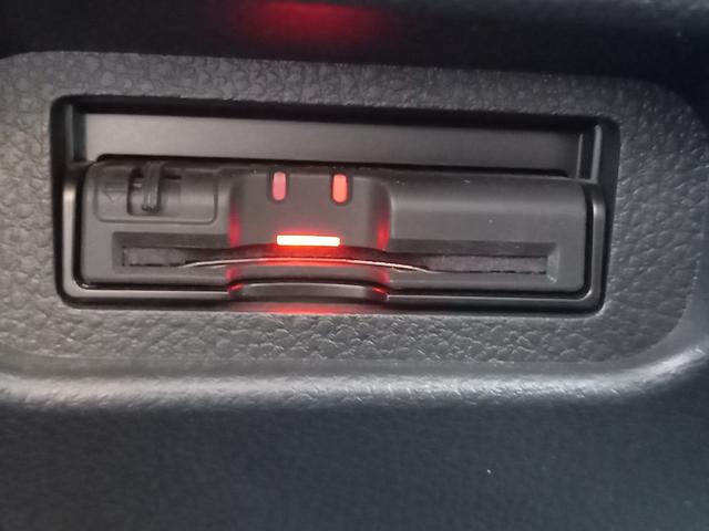 エクストレイル ２０Ｘ　パートタイム４ＷＤ　ナビ　ＴＶ　バックカメラ　ＥＴＣ　ドアバイザー　スマートキー　電動格納ミラー　純正１７インチアルミホイール　ヒルディセントコントロール　オートエアコン　ルーフレール　オートライト（11枚目）