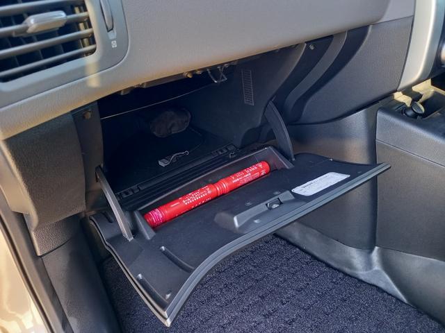 エクストレイル ２０Ｘ　パートタイム４ＷＤ　ナビ　ＴＶ　バックカメラ　ＥＴＣ　ドアバイザー　スマートキー　電動格納ミラー　純正１７インチアルミホイール　ヒルディセントコントロール　オートエアコン　ルーフレール　オートライト（16枚目）