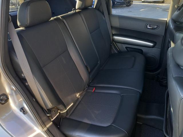 エクストレイル ２０Ｘ　パートタイム４ＷＤ　ナビ　ＴＶ　バックカメラ　ＥＴＣ　ドアバイザー　スマートキー　電動格納ミラー　純正１７インチアルミホイール　ヒルディセントコントロール　オートエアコン　ルーフレール　オートライト（19枚目）