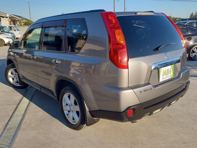 エクストレイル ２０Ｘ　パートタイム４ＷＤ　ナビ　ＴＶ　バックカメラ　ＥＴＣ　ドアバイザー　スマートキー　電動格納ミラー　純正１７インチアルミホイール　ヒルディセントコントロール　オートエアコン　ルーフレール　オートライト（35枚目）