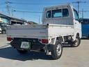 ＴＢ　３方開　パートタイム４ＷＤ　５速マニュアル　ＥＴＣ　エアコン　ドアバイザー　社外オーディオ　ヘッドライトレベライザー　軽トラック　運転席エアバッグ　スペアタイヤ（19枚目）