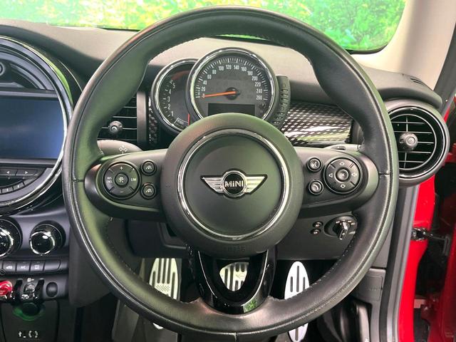 ＭＩＮＩ クーパーＳＤ　３ドア　純正ナビ　ドライビングアシストパッケージ　ペッパーパッケージ　パーキングアシストパッケージ　　アダプティブＬＥＤヘッドライト（18枚目）