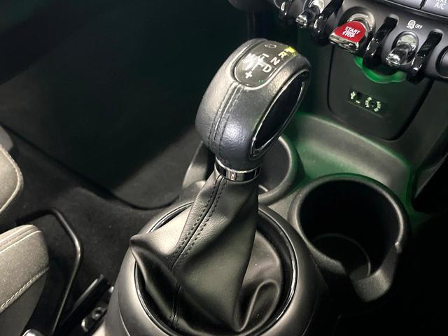 ＭＩＮＩ クーパーＳＤ　３ドア　純正ナビ　ドライビングアシストパッケージ　ペッパーパッケージ　パーキングアシストパッケージ　　アダプティブＬＥＤヘッドライト（42枚目）