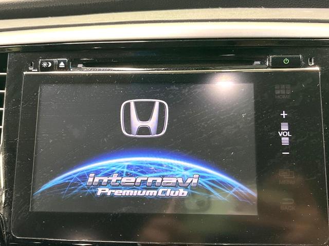 オデッセイ アブソルート・Ｘホンダセンシングアドバンスドパッケジ　両側電動ドア　後席モニター　全周囲カメラ　衝突被害軽減システム　レーダークルーズ　パワーシート　コーナーセンサー　ＬＥＤヘッド　ビルトインＥＴＣ　オートライト　オートエアコン　純正１８インチアルミ（3枚目）