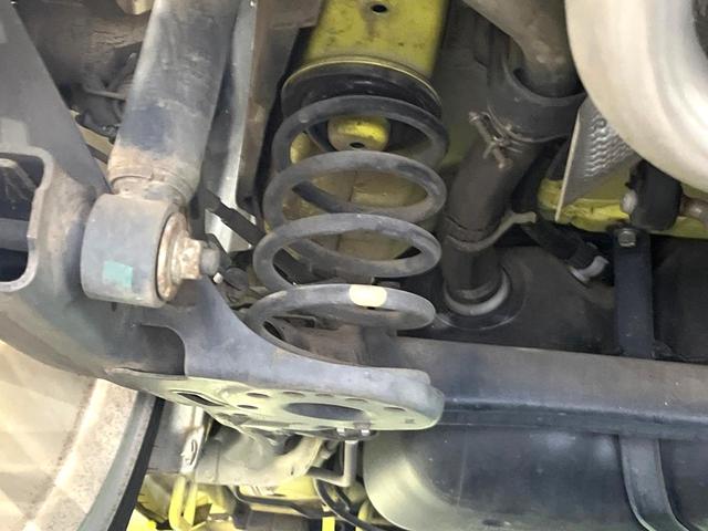 スイフトスポーツ ベースグレード MT車 ドラレコ スマートキー HIDヘッド ETC クルコン オートライト オートエアコン 純正17インチアルミ CD DVD再生(16枚目)