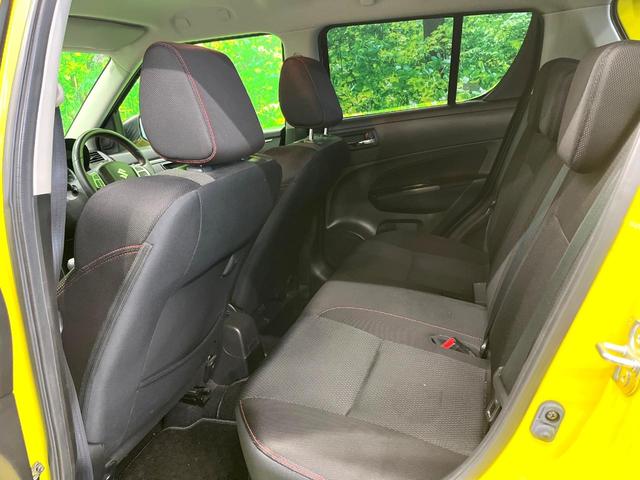 スイフトスポーツ ベースグレード MT車 ドラレコ スマートキー HIDヘッド ETC クルコン オートライト オートエアコン 純正17インチアルミ CD DVD再生(27枚目)