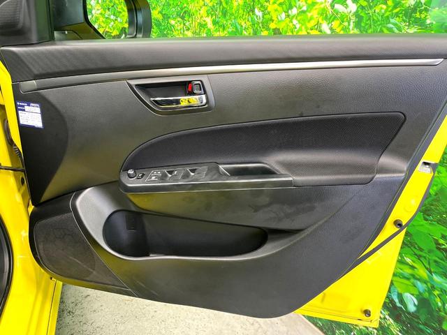 スイフトスポーツ ベースグレード MT車 ドラレコ スマートキー HIDヘッド ETC クルコン オートライト オートエアコン 純正17インチアルミ CD DVD再生(34枚目)