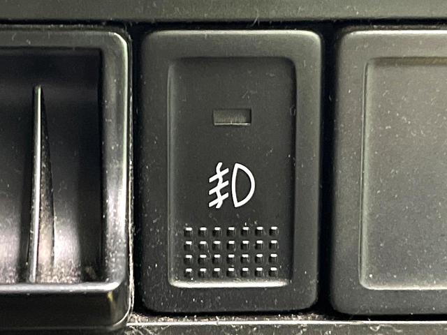 スイフトスポーツ ベースグレード MT車 ドラレコ スマートキー HIDヘッド ETC クルコン オートライト オートエアコン 純正17インチアルミ CD DVD再生(39枚目)