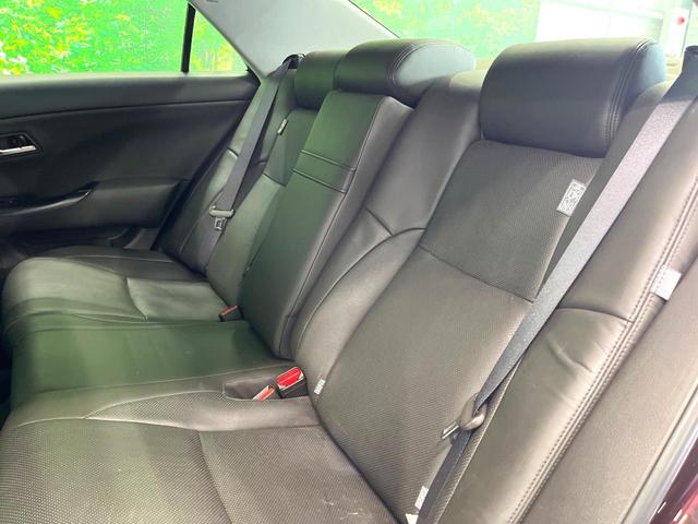 クラウン ３．５アスリート　サンルーフ　サイドカメラ　バックカメラ　レザーシート　全席シートヒーター　前席シートエアコン　全席パワーシート　コーナーセンサー　スマートキー　ＨＩＤヘッド　ビルトインＥＴＣ　クルコン　オートライト（36枚目）