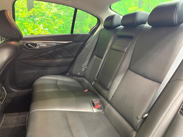 スカイライン 350GT ハイブリッド タイプP 全周囲カメラ 衝突被害軽減システム レーダークルーズ レザーシート コーナーセンサー LEDヘッド ビルトインETC 車線逸脱警報 オートライト オートエアコン 純正19インチアルミ(32枚目)