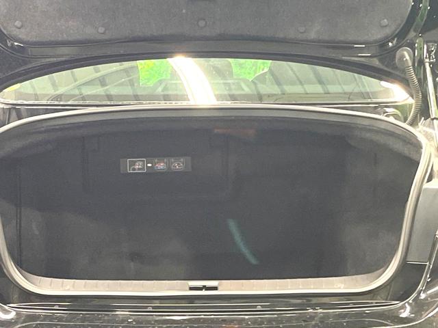 スカイライン 350GT ハイブリッド タイプP 全周囲カメラ 衝突被害軽減システム レーダークルーズ レザーシート コーナーセンサー LEDヘッド ビルトインETC 車線逸脱警報 オートライト オートエアコン 純正19インチアルミ(35枚目)