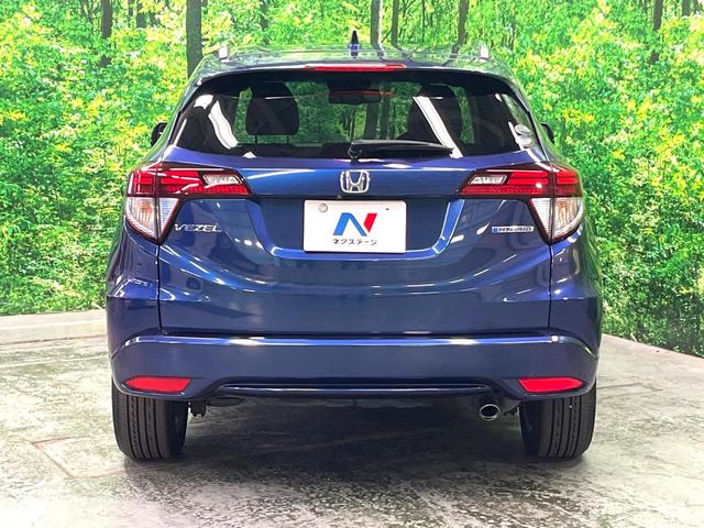 ヴェゼル ハイブリッドＺ・ホンダセンシング　バックカメラ　レーダークルーズ　コーナーセンサー　スマートキー　ＬＥＤヘッド　ビルトインＥＴＣ　純正１７インチアルミ　オートライト　オートエアコン　Ｂｌｕｅｔｏｏｔｈ　ＣＤ　地デジ　ＬＥＤフォグ（14枚目）