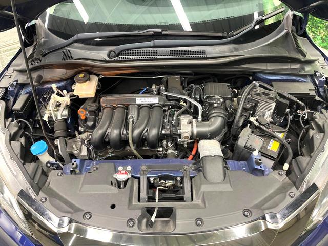 ヴェゼル ハイブリッドＺ・ホンダセンシング　バックカメラ　レーダークルーズ　コーナーセンサー　スマートキー　ＬＥＤヘッド　ビルトインＥＴＣ　純正１７インチアルミ　オートライト　オートエアコン　Ｂｌｕｅｔｏｏｔｈ　ＣＤ　地デジ　ＬＥＤフォグ（17枚目）