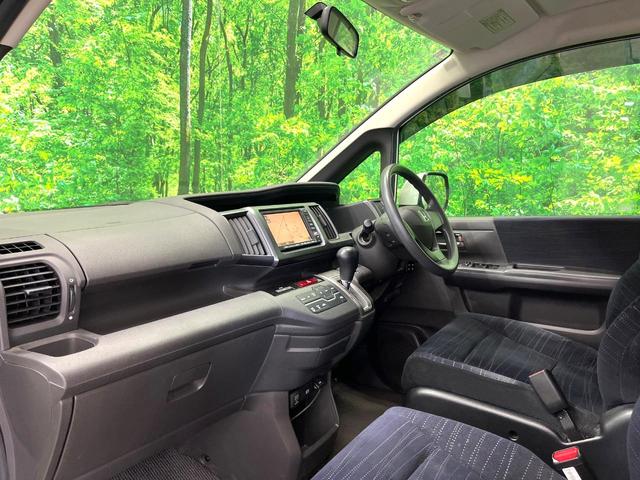 ステップワゴン Ｇ　ＨＩＤエディション　両側電動ドア　純正ＨＤＤナビ　バックカメラ　ＨＩＤヘッド　ビルトインＥＴＣ　オートライト　デュアルエアコン　ＣＤ　ＤＶＤ再生　地デジ（29枚目）