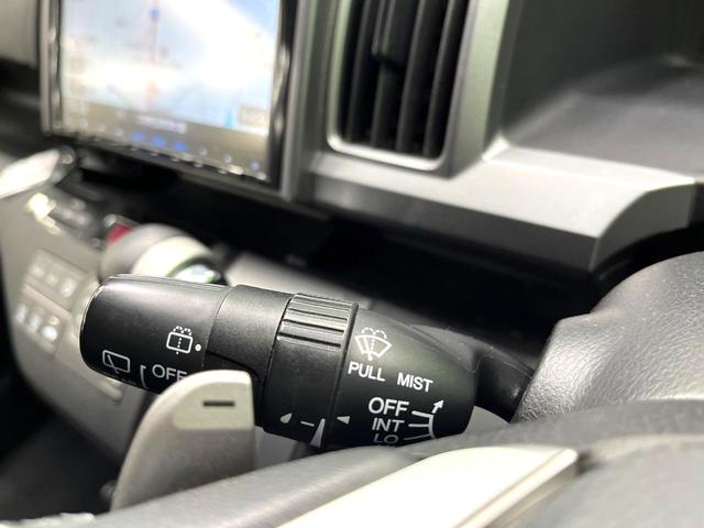 ステップワゴンスパーダ パワーエディション 両側電動ドア 純正SDナビ バックカメラ HIDヘッド ビルトインETC 純正16インチアルミ オートライト デュアルエアコン CD DVD再生 フルセグ パドルシフト(22枚目)