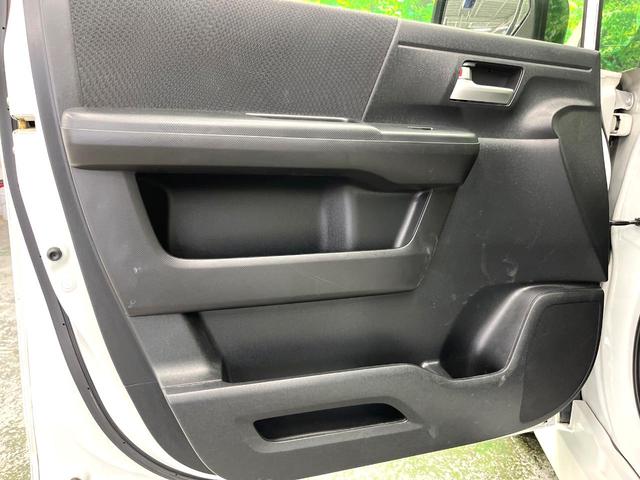 ステップワゴンスパーダ パワーエディション 両側電動ドア 純正SDナビ バックカメラ HIDヘッド ビルトインETC 純正16インチアルミ オートライト デュアルエアコン CD DVD再生 フルセグ パドルシフト(43枚目)