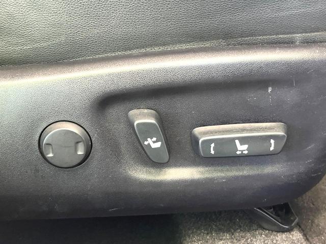 プリウス G バックカメラ ハーフレザーシート パワーシート スマートキー HIDヘッド ETC クルコン 純正15インチアルミ オートライト オートエアコン Bluetooth CD DVD再生 フルセグ(7枚目)