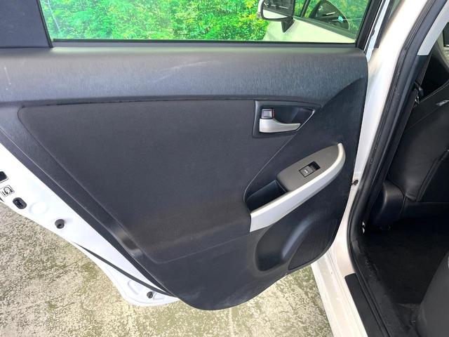 プリウス G バックカメラ ハーフレザーシート パワーシート スマートキー HIDヘッド ETC クルコン 純正15インチアルミ オートライト オートエアコン Bluetooth CD DVD再生 フルセグ(27枚目)