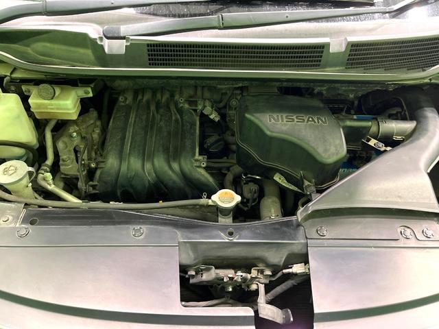 セレナ ハイウェイスター　Ｖセレクション　両側電動ドア　ＳＤナビ　後席モニター　バックカメラ　ドラレコ　スマートキー　ＨＩＤヘッド　ＥＴＣ　クルコン　オートライト　オートエアコン　リアエアコン　ＣＤ　ＤＶＤ再生（18枚目）