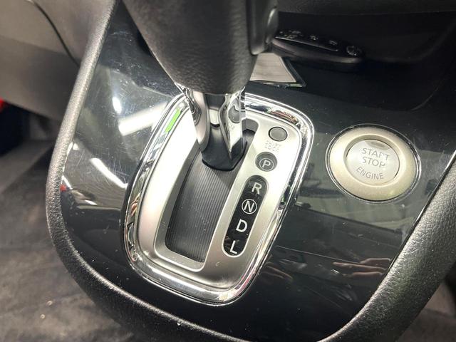 セレナ ハイウェイスター　Ｖセレクション　両側電動ドア　ＳＤナビ　後席モニター　バックカメラ　ドラレコ　スマートキー　ＨＩＤヘッド　ＥＴＣ　クルコン　オートライト　オートエアコン　リアエアコン　ＣＤ　ＤＶＤ再生（24枚目）